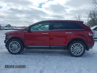 2014 Lincoln MKX with VIN 2LMDJ8JK2EBL06393, listed as a IAAI auction lot 41646903 with 118,394 mi miles. Bid and sale history available at carsss.com. Image 15.