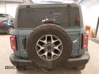 2022 Ford Bronco z VIN 1FMEE5DP8NLB54954, wystawiony jako IAAI lot #42038688 z przebiegiem 45 182 mil mil oraz . Historia ofert i sprzedaży dostępna na DreamBid. Obrazek 16.