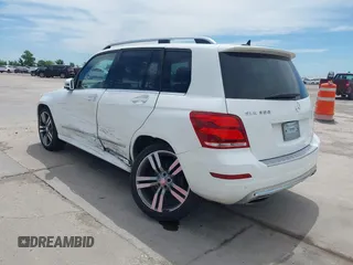 2015 Mercedes-Benz GLK 350 z VIN WDCGG5HB3FG419872, wystawiony jako IAAI lot #42301900 z przebiegiem 193 840 mil mil oraz . Historia ofert i sprzedaży dostępna na DreamBid. Obrazek 3.