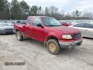 2001 Ford F-150 XL z VIN 2FTRX08L81CA40239, wystawiony jako IAAI lot #41502515 z przebiegiem 262 055 mil mil oraz . Historia ofert i sprzedaży dostępna na DreamBid. Obrazek 1.