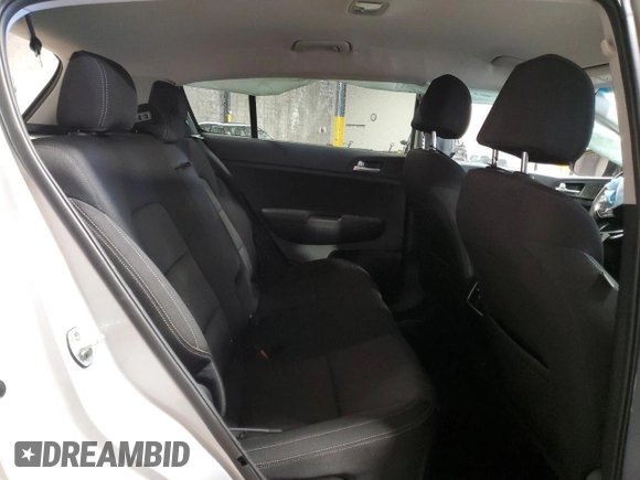 2020 Kia Sportage LX z VIN KNDPMCAC8L7661090, wystawiony jako Copart lot #53094205 z przebiegiem 35 990 mil mil oraz Szkoda całkowita • Salvage title. Historia ofert i sprzedaży dostępna na DreamBid. Obrazek 11.