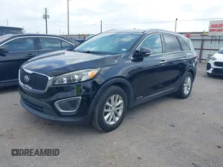2016 Kia Sorento LX z VIN 5XYPGDA50GG112670, wystawiony jako IAAI lot #42170870 z przebiegiem 165 053 mil mil oraz . Historia ofert i sprzedaży dostępna na DreamBid. Obrazek 17.