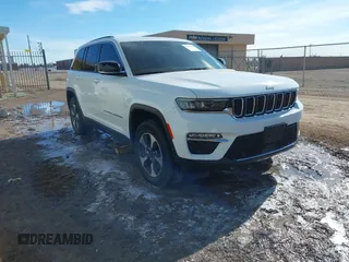 2022 Jeep Grand Cherokee with VIN 1C4RJYB66N8721372, listed as a IAAI auction lot 41376410 with 30,831 mi miles and . Bid and sale history available at DreamBid. Image 1.
