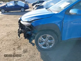 2022 Hyundai Kona SEL z VIN KM8K6CAB3NU923125, wystawiony jako IAAI lot #41014092 z przebiegiem 16 697 mil mil oraz . Historia ofert i sprzedaży dostępna na DreamBid. Obrazek 16.