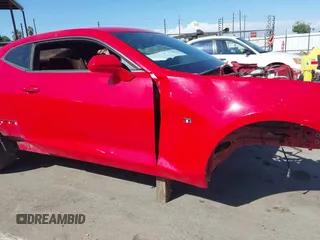 2016 Chevrolet Camaro 2SS z VIN 1G1FH1R71G0118652, wystawiony jako IAAI lot #42087638 z przebiegiem Nie podano mil oraz . Historia ofert i sprzedaży dostępna na DreamBid. Obrazek 20.