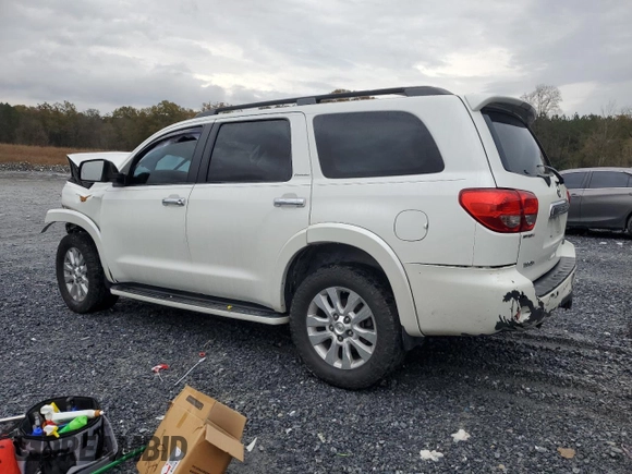 2010 Toyota Sequoia Platinum with VIN 5TDYY5G14AS030012, listed as a Copart auction lot 84198654 with 320,684 mi miles and Salvage Title. Bid and sale history available at carsss.com. Image 2.