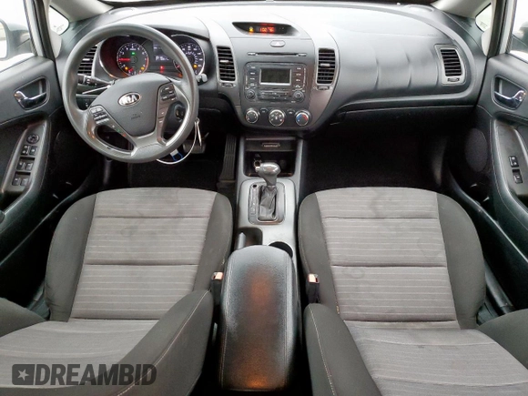 2016 Kia Forte LX z VIN KNAFK5A89G5607515, wystawiony jako Copart lot #59847625 z przebiegiem 98 917 mil mil oraz Czysty tytuł • Clean title. Historia ofert i sprzedaży dostępna na DreamBid. Obrazek 8.
