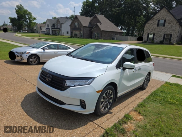 2023 Honda Odyssey EX-L z VIN 5FNRL6H67PB013527, wystawiony jako Copart lot #59705385 z przebiegiem 12 262 mil mil oraz Czysty tytuł • Clean title. Historia ofert i sprzedaży dostępna na DreamBid. Obrazek 2.