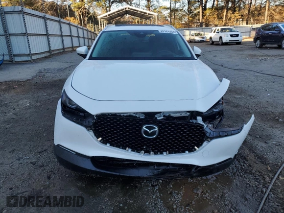 2020 Mazda CX-30 Premium with VIN 3MVDMAEMXLM102106, listed as a Copart auction lot 82964204 with 31,777 mi miles and Salvage title. Bid and sale history available at DreamBid. Image 5.
