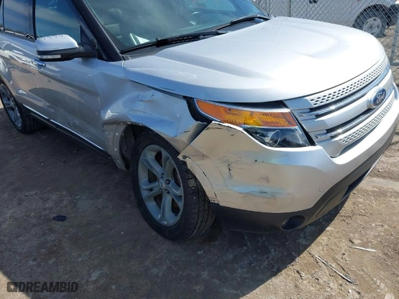 2015 Ford Explorer Limited with VIN 1FM5K8F81FGB60637, listed as a IAAI auction lot 41804716 with 115,501 mi miles. Bid and sale history available at carsss.com. Image 6.