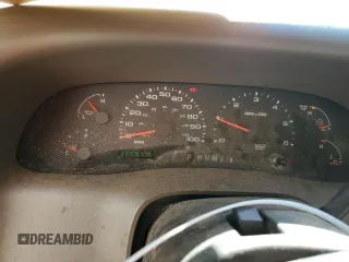 2003 Ford F-250 XL with VIN 1FTNX21L33EB98022, listed as a Copart auction lot 87487844 with 205,917 mi miles and Non repairable. Bid and sale history available at DreamBid. Image 9.