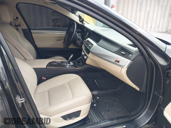 2012 BMW 5 Series 528i z VIN WBAXG5C52CDW24312, wystawiony jako IAAI lot #42083257 z przebiegiem 94 798 mil mil oraz . Historia ofert i sprzedaży dostępna na DreamBid. Obrazek 5.