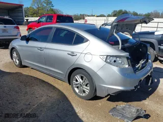 2020 Hyundai Elantra Value Edition with VIN 5NPD84LFXLH615311, listed as a IAAI auction lot 41219798 with 77,300 mi miles. Bid and sale history available at carsss.com. Image 3.