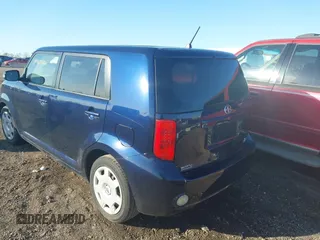 2008 Scion xB z VIN JTLKE50E681011291, wystawiony jako IAAI lot #42119520 z przebiegiem 109 766 mil mil oraz . Historia ofert i sprzedaży dostępna na DreamBid. Obrazek 3.