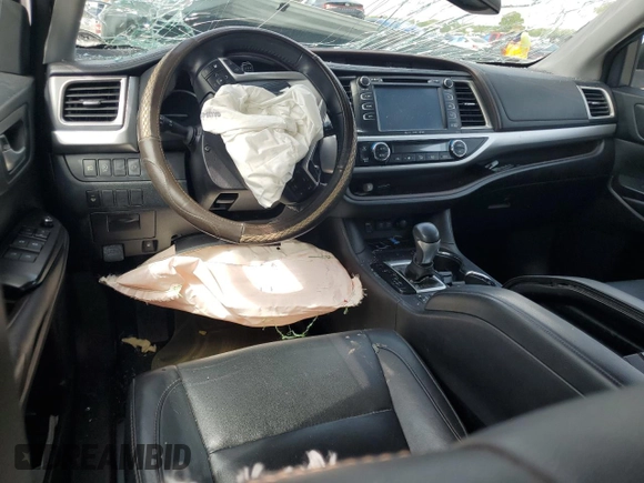 2018 Toyota Highlander SE with VIN 5TDKZRFH6JS531704, listed as a Copart auction lot 62944725 with Not provided miles and Salvage title. Bid and sale history available at DreamBid. Image 8.
