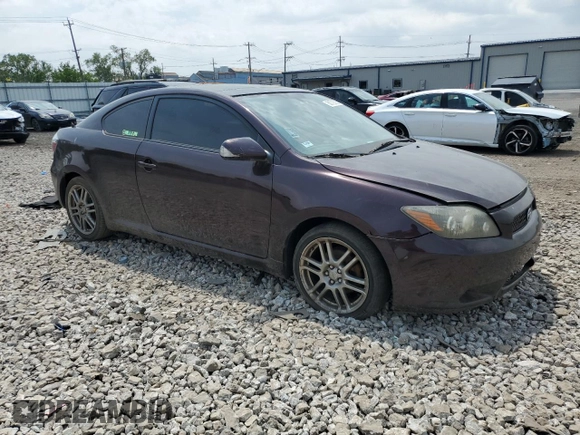 2010 Scion tC z VIN JTKDE3B7XA0306227, wystawiony jako Copart lot #58722595 z przebiegiem Nie podano mil oraz Czysty tytuł • Clean title. Historia ofert i sprzedaży dostępna na DreamBid. Obrazek 4.