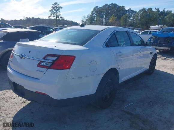 2016 Ford Police Interceptor Sedan with VIN 1FAHP2L89GG138378, listed as a IAAI auction lot 41340948 with 79,462 mi miles. Bid and sale history available at carsss.com. Image 4.