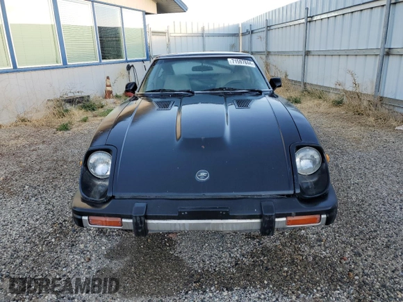 1981 Datsun 280ZX z VIN JN1HZ04S8BX265704, wystawiony jako Copart lot #71597844 z przebiegiem 251 218 mil mil oraz Tytuł czysty. Historia ofert i sprzedaży dostępna na DreamBid. Obrazek 5.