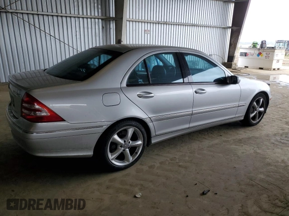 2004 Mercedes-Benz C 230 Kompressor with VIN WDBRF40J94F504439, listed as a Copart auction lot 54276245 with 83,453 mi miles and Clean Title. Bid and sale history available at DreamBid. Image 3.