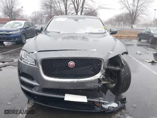 2018 Jaguar F-PACE 30t Premium with VIN SADCJ2GX0JA237967, listed as a IAAI auction lot 41512495 with 82,082 mi miles. Bid and sale history available at carsss.com. Image 6.