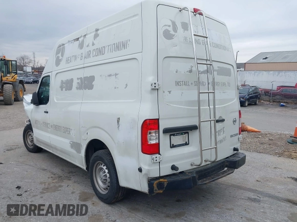 2017 Nissan NV Cargo SV z VIN 1N6BF0LY7HN808530, wystawiony jako IAAI lot #41222479 z przebiegiem 178 092 mil mil oraz . Historia ofert i sprzedaży dostępna na DreamBid. Obrazek 3.