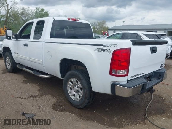 2008 GMC Sierra 1500 SLE1 z VIN 2GTEK19J781140144, wystawiony jako IAAI lot #42150790 z przebiegiem 186 929 mil mil oraz . Historia ofert i sprzedaży dostępna na DreamBid. Obrazek 3.