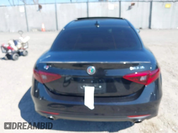 2017 Alfa Romeo Giulia Ti with VIN ZARFAEEN9H7551464, listed as a IAAI auction lot 41726121 with 68,654 mi miles. Bid and sale history available at carsss.com. Image 17.