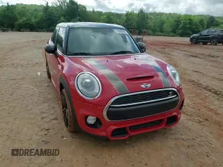 2015 MINI Hardtop 4 Door S z VIN WMWXU3C5XF2B56037, wystawiony jako Copart lot #56588425 z przebiegiem 149 210 mil mil oraz Szkoda całkowita • Salvage title. Historia ofert i sprzedaży dostępna na DreamBid. Obrazek 13.