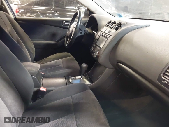 2008 Nissan Altima SE z VIN 1N4BL21E28N454180, wystawiony jako IAAI lot #42295294 z przebiegiem Nie podano mil oraz . Historia ofert i sprzedaży dostępna na DreamBid. Obrazek 5.