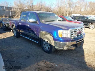 2010 GMC Sierra 1500 SLE with VIN 3GTRKVE32AG229066, listed as a IAAI auction lot 41054197 with 178,841 mi miles. Bid and sale history available at carsss.com. Image 1.