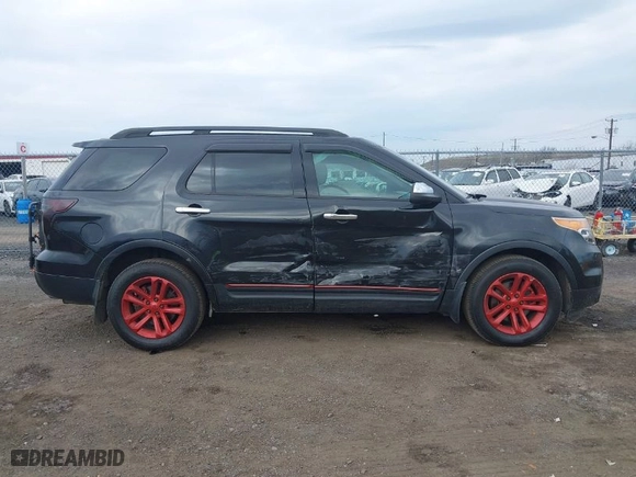 2014 Ford Explorer with VIN 1FM5K7B82EGA05450, listed as a IAAI auction lot 41913990 with 95,855 mi miles. Bid and sale history available at carsss.com. Image 13.