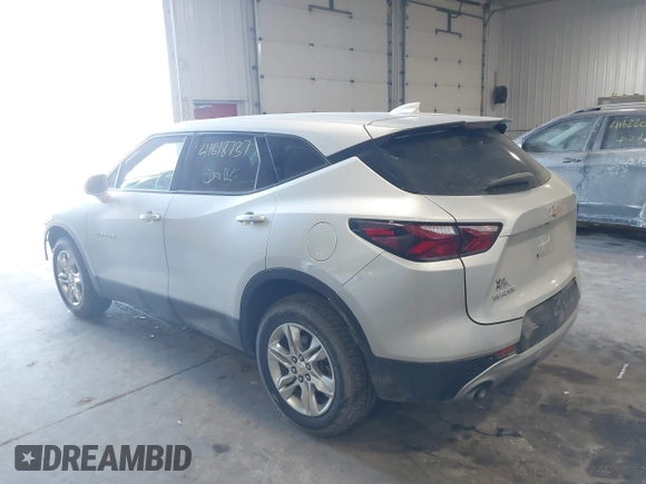 2019 Chevrolet Blazer z VIN 3GNKBBRA0KS683038, wystawiony jako IAAI lot #41618737 z przebiegiem 104 982 mil mil oraz . Historia ofert i sprzedaży dostępna na DreamBid. Obrazek 3.