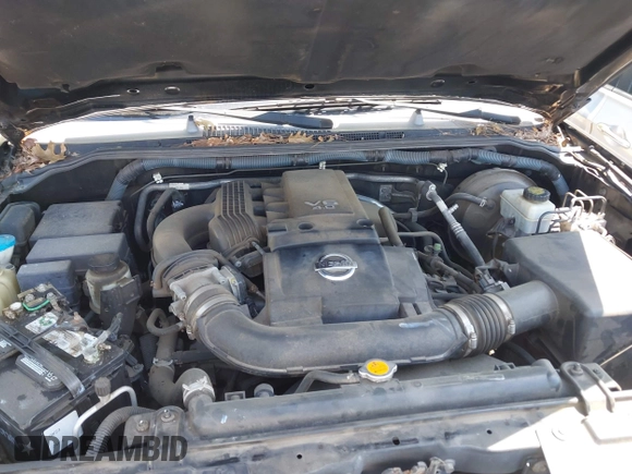2009 Nissan Pathfinder S with VIN 5N1AR18B49C608651, listed as a IAAI auction lot 42015628 with 215,531 mi miles. Bid and sale history available at carsss.com. Image 9.