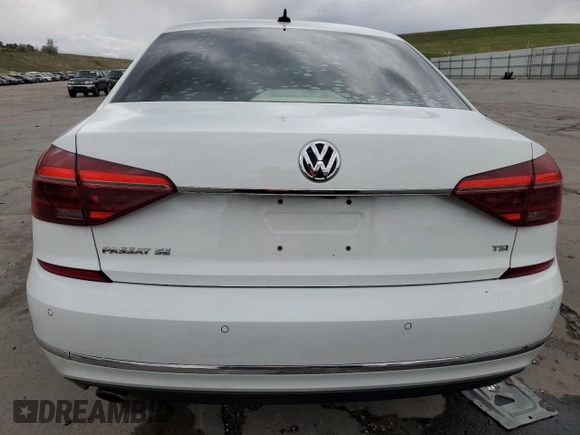 2018 Volkswagen Passat SE z VIN 1VWBA7A32JC021694, wystawiony jako Copart lot #57619625 z przebiegiem 113 172 mil mil oraz Szkoda całkowita • Salvage title. Historia ofert i sprzedaży dostępna na DreamBid. Obrazek 6.