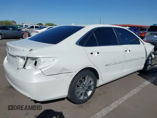 2015 Toyota Camry XLE z VIN 4T1BF1FK7FU478581, wystawiony jako IAAI lot #41827385 z przebiegiem 131 375 mil mil oraz . Historia ofert i sprzedaży dostępna na DreamBid. Obrazek 4.