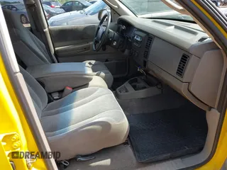 2004 Dodge Dakota Sport z VIN 1D7HG38N14S752273, wystawiony jako IAAI lot #42311042 z przebiegiem 157 402 mil mil oraz . Historia ofert i sprzedaży dostępna na DreamBid. Obrazek 5.