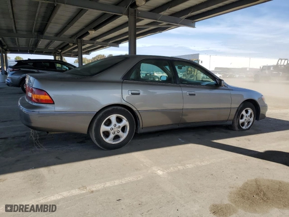 1998 Lexus ES 300 Luxury Sport Sdn with VIN JT8BF28G8W0099162, listed as a Copart auction lot 50269685 with NaN miles and Clean Title. Bid and sale history available at carsss.com. Image 3.