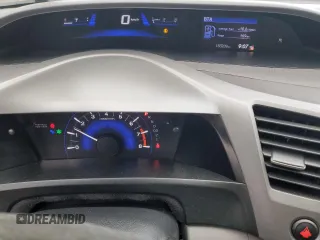 2012 Honda Civic z VIN 2HGFB2F42CH106932, wystawiony jako Copart lot #53804525 z przebiegiem 183 209 mil mil oraz Szkoda całkowita • Salvage title. Historia ofert i sprzedaży dostępna na DreamBid. Obrazek 9.