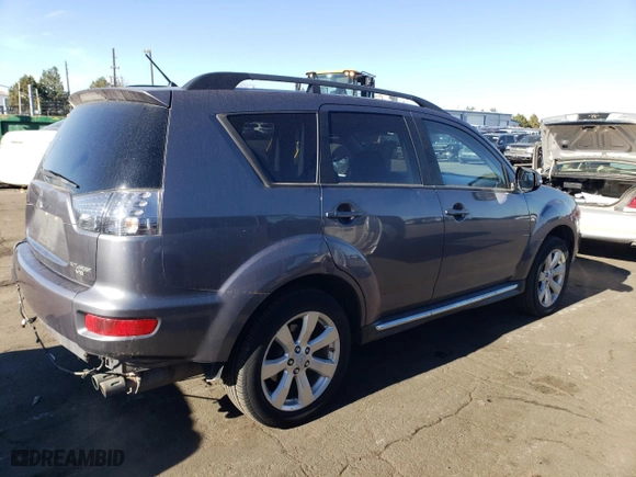 2010 Mitsubishi Outlander XLS with VIN JA4JT4AX7AZ005377, listed as a Copart auction lot 82234564 with 250,831 mi miles and Salvage Title. Bid and sale history available at carsss.com. Image 3.
