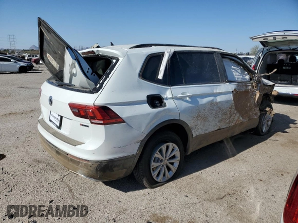 2020 Volkswagen Tiguan S z VIN 3VV0B7AX4LM020785, wystawiony jako Copart lot #87152244 z przebiegiem Nie podano mil oraz Szkoda całkowita • Salvage title. Historia ofert i sprzedaży dostępna na DreamBid. Obrazek 3.
