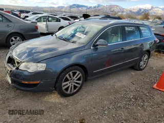 2009 Volkswagen Passat Komfort with VIN WVWXK93C69E096400, listed as a Copart auction lot 81384724 with 121,417 mi miles and Salvage title. Bid and sale history available at DreamBid. Image 1.