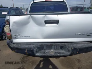2010 Toyota Tacoma PreRunner z VIN 5TEJU4GN0AZ730557, wystawiony jako IAAI lot #41642019 z przebiegiem 196 355 mil mil oraz . Historia ofert i sprzedaży dostępna na DreamBid. Obrazek 19.