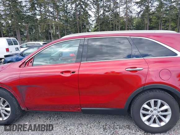 2016 Kia Sorento LX with VIN 5XYPGDA59GG180661, listed as a IAAI auction lot 42068449 with 158,463 mi miles. Bid and sale history available at carsss.com. Image 15.