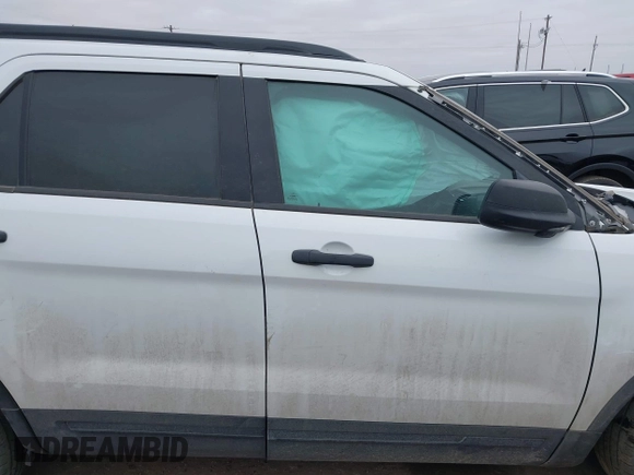 2016 Ford Explorer with VIN 1FM5K8B88GGA34833, listed as a IAAI auction lot 41614997 with 203,128 mi miles and . Bid and sale history available at carsss.com. Image 13.
