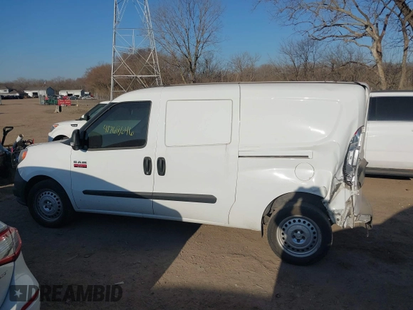 2019 Ram ProMaster City Cargo Tradesman z VIN ZFBHRFAB8K6L98752, wystawiony jako IAAI lot #41768646 z przebiegiem 142 970 mil mil oraz . Historia ofert i sprzedaży dostępna na DreamBid. Obrazek 14.