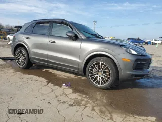 2021 Porsche Cayenne with VIN WP1AA2AY2MDA01617, listed as a Copart auction lot 44711725 with 38,663 mi miles and Salvage title. Bid and sale history available at DreamBid. Image 4.