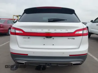2016 Lincoln MKX Reserve with VIN 2LMTJ8LP2GBL84440, listed as a IAAI auction lot 41900199 with 109,724 mi miles. Bid and sale history available at carsss.com. Image 15.