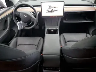 2024 Tesla Model Y Long Range with VIN 7SAYGDEE1RF159332, listed as a Copart auction lot 61179495 with 9,259 mi miles and Salvage title. Bid and sale history available at DreamBid. Image 8.