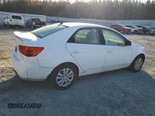2011 Kia Forte LX with VIN KNAFT4A25B5435866, listed as a Copart auction lot 82820094 with 220,225 mi miles and Salvage Title. Bid and sale history available at carsss.com. Image 3.