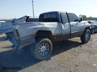 1997 Dodge Ram 1500 with VIN 1B7HF13Z3VJ629609, listed as a IAAI auction lot 41432055 with 210,852 mi miles. Bid and sale history available at carsss.com. Image 4.